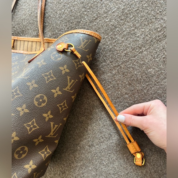 Louis Vuitton Articles De Voyage Neverfull Tote - Picture 8 of 10